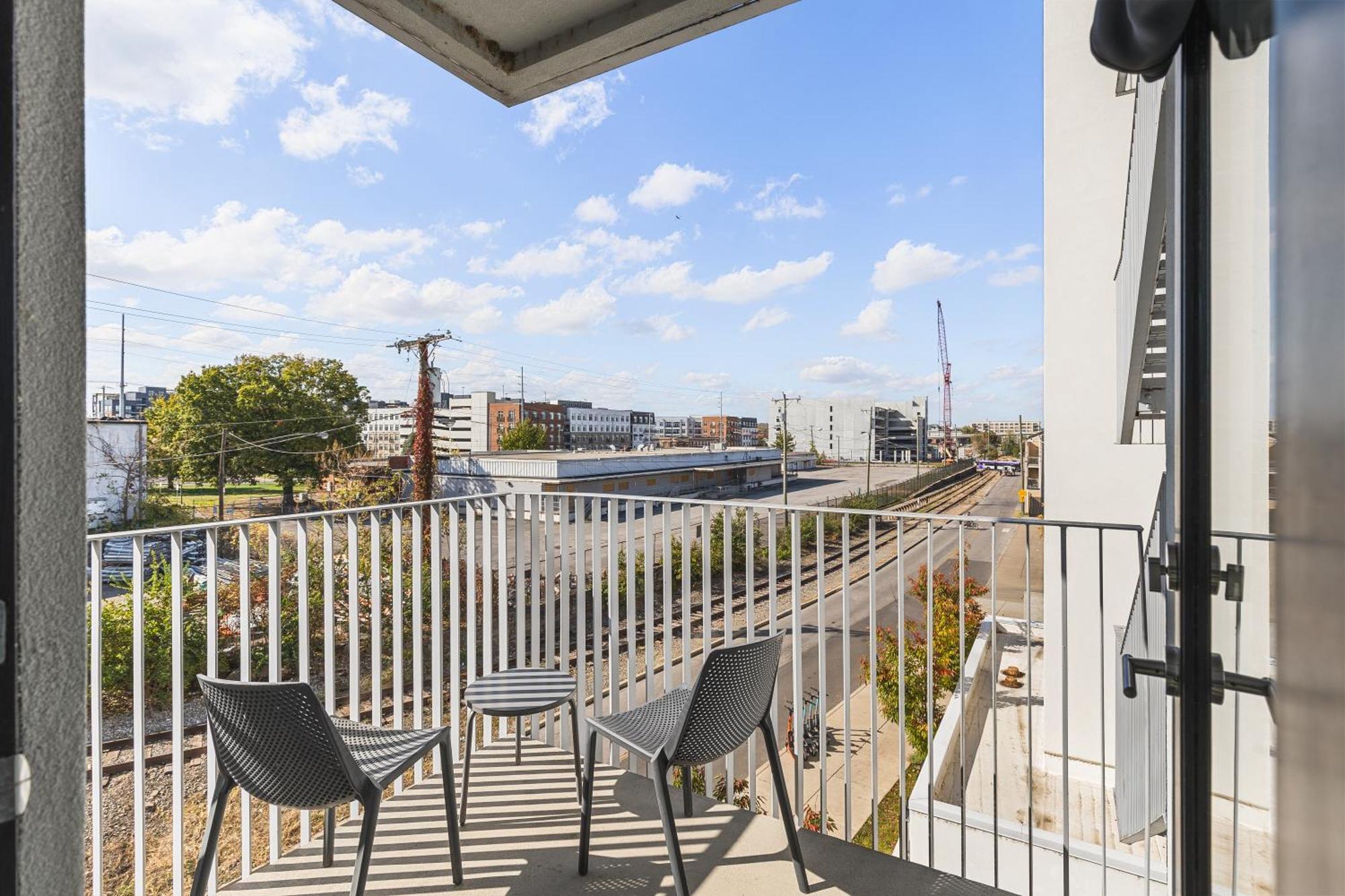 Luxury On The River 4 Beds 2.5 Bath, Walk To Downtown Apartamento Nashville Exterior foto